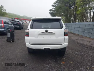 2024 Toyota 4Runner SR5 with VIN JTEMU5JR1R6307408, listed as a IAAI auction lot 42168575 with 8,012 mi miles and . Bid and sale history available at DreamBid. Image 16.
