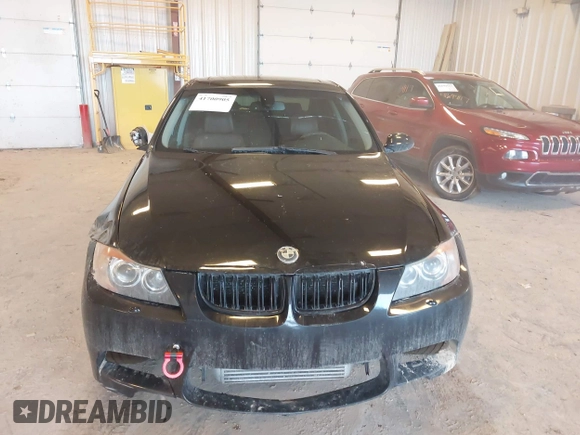 2008 BMW 3 Series 335xi with VIN WBAVD53528A009302, listed as a IAAI auction lot 41700905 with 116,559 mi miles. Bid and sale history available at carsss.com. Image 13.