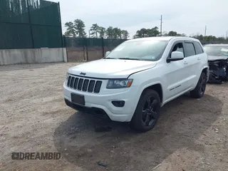 2015 Jeep Grand Cherokee Laredo with VIN 1C4RJFAG4FC905092, listed as a IAAI auction lot 41945933 with 97,854 mi miles. Bid and sale history available at carsss.com. Image 17.