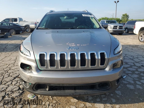 2017 Jeep Cherokee Latitude с VIN 1C4PJMCB8HW505101, выставлен на аукционе Copart как лот 64359775 с пробегом 149 314 миль миль и Списание • Salvage title. История ставок и продаж доступна на DreamBid. Изображение 5.