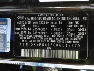 2019 Kia Sorento LX with VIN 5XYPG4A30KG513370, listed as a IAAI auction lot 41548759 with 81,429 mi miles. Bid and sale history available at carsss.com. Image 9.