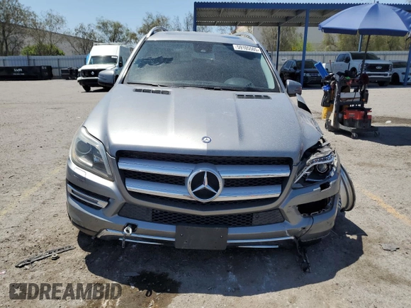 2014 Mercedes-Benz GL 450 z VIN 4JGDF7CE5EA314515, wystawiony jako Copart lot #59105505 z przebiegiem 188 706 mil mil oraz Szkoda całkowita • Salvage title. Historia ofert i sprzedaży dostępna na DreamBid. Obrazek 5.