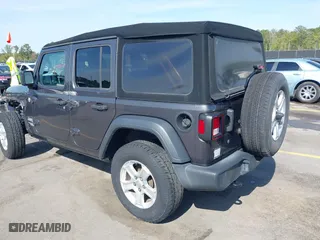 2020 Jeep Wrangler Unlimited Sport Altitude with VIN 1C4HJXDG7LW215344, listed as a IAAI auction lot 41924460 with 51,802 mi miles. Bid and sale history available at carsss.com. Image 3.