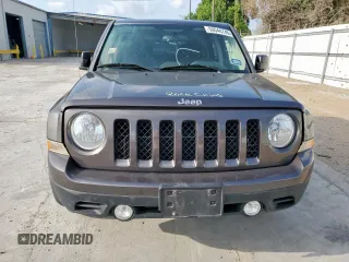 2015 Jeep Patriot Sport z VIN 1C4NJPBBXFD204557, wystawiony jako Copart lot #59544745 z przebiegiem 136 158 mil mil oraz Czysty tytuł • Clean title. Historia ofert i sprzedaży dostępna na DreamBid. Obrazek 5.