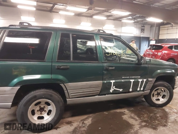 1998 Jeep Grand Cherokee Laredo с VIN 1J4GZ58S8WC143478, выставлен на аукционе IAAI как лот 42468429 с пробегом 159 855 миль миль и . История ставок и продаж доступна на DreamBid. Изображение 13.