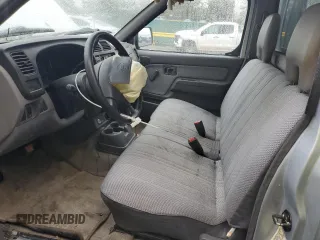 2000 Nissan Frontier XE с VIN 1N6DD21S4YC321371, выставлен на аукционе Copart как лот 55678675 с пробегом 99 775 миль миль и Списание • Salvage title. История ставок и продаж доступна на DreamBid. Изображение 7.
