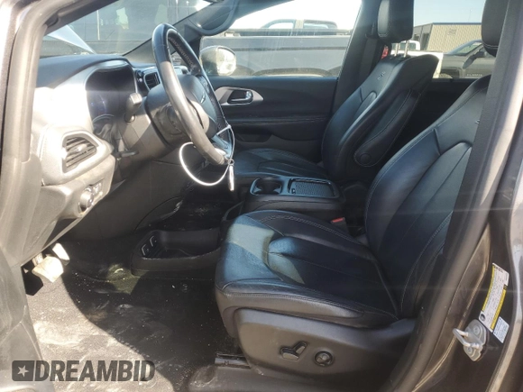 2021 Chrysler Pacifica Hybrid Touring L with VIN 2C4RC1L76MR526898, listed as a Copart auction lot 48133815 with 73,274 mi miles and Salvage title. Bid and sale history available at DreamBid. Image 7.