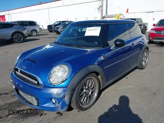 2008 MINI Hardtop S z VIN WMWMF73528TT86864, wystawiony jako IAAI lot #41652467 z przebiegiem Nie podano mil oraz . Historia ofert i sprzedaży dostępna na DreamBid. Obrazek 6.