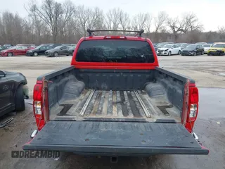 2006 Nissan Frontier SE z VIN 1N6AD07W96C455744, wystawiony jako IAAI lot #41728920 z przebiegiem 176 107 mil mil oraz . Historia ofert i sprzedaży dostępna na DreamBid. Obrazek 17.