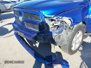 2015 Ram 1500 Express z VIN 1C6RR7FT5FS769072, wystawiony jako IAAI lot #41270470 z przebiegiem 171 355 mil mil oraz . Historia ofert i sprzedaży dostępna na DreamBid. Obrazek 6.
