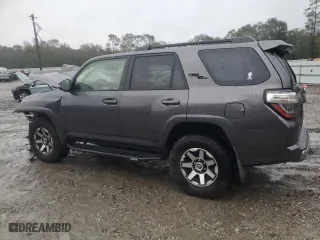 2019 Toyota 4Runner SR5 with VIN JTEBU5JR8K5610916, listed as a Copart auction lot 80855784 with 62,618 mi miles and Salvage Title. Bid and sale history available at carsss.com. Image 2.