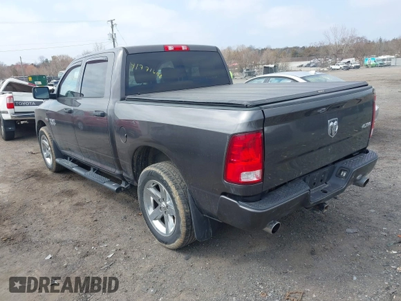 2017 Ram 1500 Express z VIN 3C6RR7KT2HG796410, wystawiony jako IAAI lot #41771608 z przebiegiem 140 662 mil mil oraz . Historia ofert i sprzedaży dostępna na DreamBid. Obrazek 3.