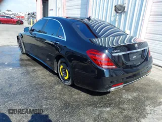 2020 Mercedes-Benz S-Class S 560 with VIN W1KUG8DB0LA560449, listed as a IAAI auction lot 41120552 with 121,855 mi miles. Bid and sale history available at carsss.com. Image 3.
