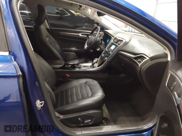 2016 Ford Fusion SE with VIN 3FA6P0HD0GR250545, listed as a IAAI auction lot 41295405 with 173,414 mi miles. Bid and sale history available at carsss.com. Image 5.