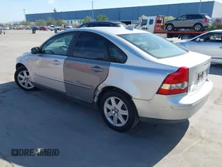 2007 Volvo S40 2.4L with VIN YV1MS390372260353, listed as a IAAI auction lot 41973668 with 161,420 mi miles. Bid and sale history available at carsss.com. Image 3.
