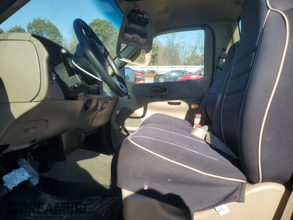 2000 Ford F-150 XL with VIN 1FTRF18LXYNB73341, listed as a Copart auction lot 41923645 with 194,094 mi miles and Salvage title. Bid and sale history available at DreamBid. Image 7.