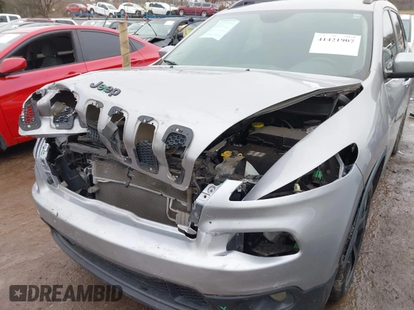 2018 Jeep Cherokee Latitude with VIN 1C4PJLCB3JD518768, listed as a IAAI auction lot 41421907 with 81,164 mi miles and . Bid and sale history available at DreamBid. Image 6.