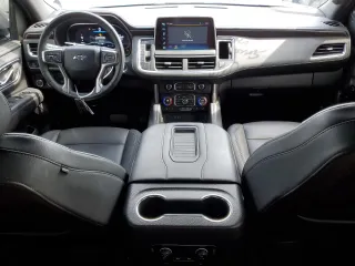 2023 Chevrolet Tahoe Z71 z VIN 1GNSKPKD9PR525616, wystawiony jako Copart lot #58828215 z przebiegiem 14 698 mil mil oraz Szkoda całkowita • Salvage title. Historia ofert i sprzedaży dostępna na DreamBid. Obrazek 8.