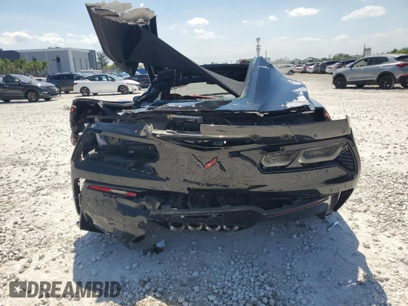 2016 Chevrolet Corvette Z06 3LZ z VIN 1G1YU2D61G5608939, wystawiony jako Copart lot #57044795 z przebiegiem Nie podano mil oraz Szkoda całkowita • Salvage title. Historia ofert i sprzedaży dostępna na DreamBid. Obrazek 6.