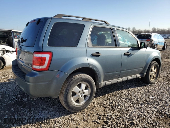2011 Ford Escape XLT z VIN 1FMCU9DG4BKA85540, wystawiony jako Copart lot #50682125 z przebiegiem 183 747 mil mil oraz Czysty tytuł • Clean title. Historia ofert i sprzedaży dostępna na DreamBid. Obrazek 3.