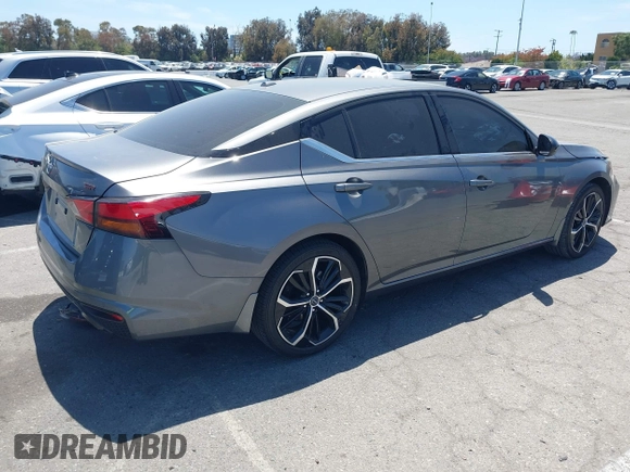 2024 Nissan Altima SR with VIN 1N4BL4CV6RN377307, listed as a IAAI auction lot 42229384 with 8,117 mi miles and . Bid and sale history available at DreamBid. Image 4.