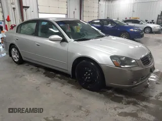 2005 Nissan Altima S z VIN 1N4AL11D25C954795, wystawiony jako IAAI lot #42411814 z przebiegiem 173 157 mil mil oraz . Historia ofert i sprzedaży dostępna na DreamBid. Obrazek 1.
