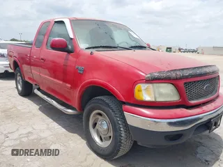 2001 Ford F-150 XL z VIN 1FTRX18L61NB89264, wystawiony jako IAAI lot #42811524 z przebiegiem 231 401 mil mil oraz . Historia ofert i sprzedaży dostępna na DreamBid. Obrazek 1.