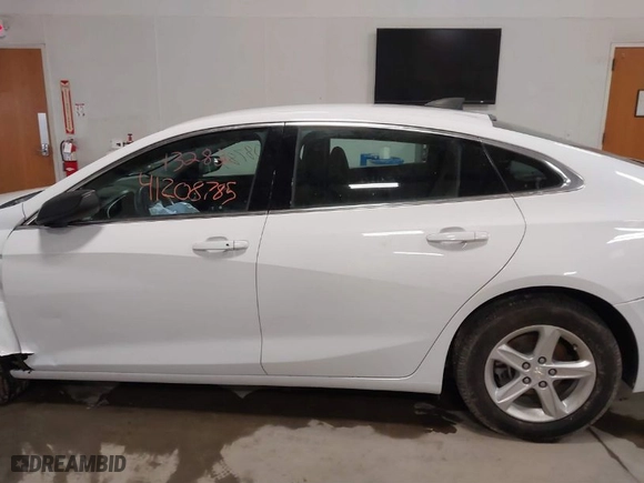 2020 Chevrolet Malibu LS with VIN 1G1ZB5ST0LF013282, listed as a IAAI auction lot 41208785 with NaN miles. Bid and sale history available at carsss.com. Image 14.