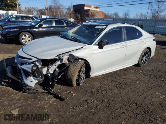 2024 Toyota Camry SE with VIN 4T1T11AK9RU231996, listed as a Copart auction lot 43810455 with 18,873 mi miles and Salvage Title. Bid and sale history available at carsss.com. Image 1.