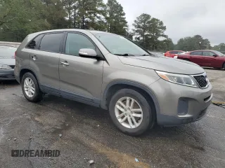 2014 Kia Sorento LX with VIN 5XYKT3A67EG425673, listed as a Copart auction lot 77814324 with 181,490 mi miles and Salvage Title. Bid and sale history available at carsss.com. Image 4.