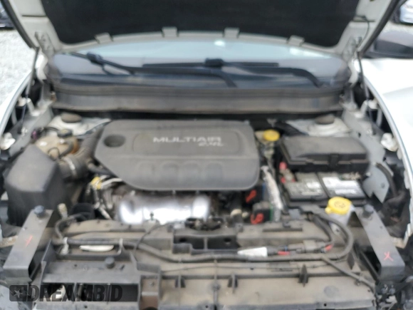 2015 Jeep Cherokee Sport z VIN 1C4PJLAB7FW761109, wystawiony jako Copart lot #57278505 z przebiegiem 99 169 mil mil oraz Szkoda całkowita • Salvage title. Historia ofert i sprzedaży dostępna na DreamBid. Obrazek 12.