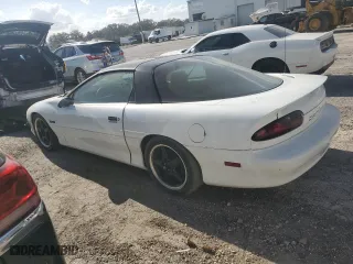 1996 Chevrolet Camaro Z28 with VIN 2G1FP22P2T2119028, listed as a Copart auction lot 74322894 with 124,545 mi miles and Salvage Title. Bid and sale history available at carsss.com. Image 2.