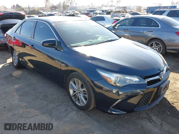 2015 Toyota Camry XLE z VIN 4T1BF1FK6FU942010, wystawiony jako IAAI lot #41637195 z przebiegiem 87 807 mil mil oraz . Historia ofert i sprzedaży dostępna na DreamBid. Obrazek 1.