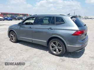 2018 Volkswagen Tiguan SEL with VIN 3VV3B7AX9JM178291, listed as a IAAI auction lot 42033485 with 65,641 mi miles and . Bid and sale history available at DreamBid. Image 3.