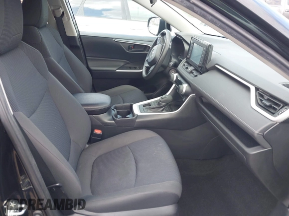 2019 Toyota RAV4 LE with VIN 2T3G1RFV7KC036285, listed as a IAAI auction lot 41934102 with 60,421 mi miles. Bid and sale history available at carsss.com. Image 5.