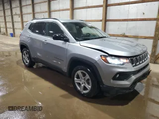 2024 Jeep Compass Latitude with VIN 3C4NJDBN7RT595027, listed as a Copart auction lot 62690895 with 41,148 mi miles and Clean title. Bid and sale history available at DreamBid. Image 4.