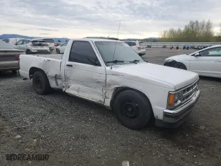 1993 Chevrolet S-10 X96 with VIN 1GCCS14R5P8101973, listed as a Copart auction lot 52205175 with 176,672 mi miles and Salvage Title. Bid and sale history available at carsss.com. Image 4.