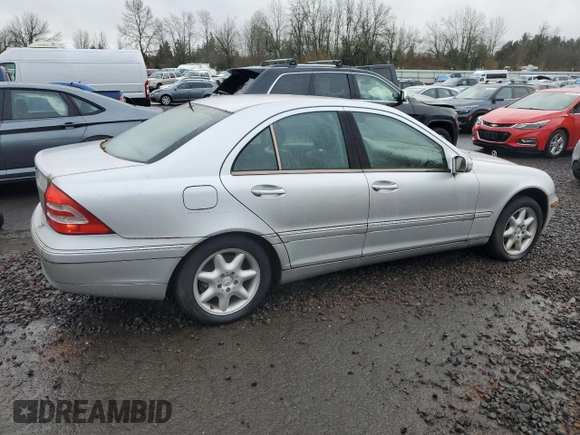 2001 Mercedes-Benz C 320 with VIN WDBRF64J01F089691, listed as a Copart auction lot 60071575 with 152,846 mi miles and Salvage title. Bid and sale history available at DreamBid. Image 3.