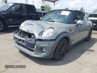 2016 MINI Hardtop 4 Door z VIN WMWXU1C52G2A93506, wystawiony jako IAAI lot #41920473 z przebiegiem 101 635 mil mil oraz . Historia ofert i sprzedaży dostępna na DreamBid. Obrazek 17.
