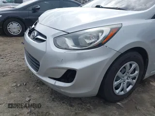 2012 Hyundai Accent GLS z VIN KMHCT4AE5CU242474, wystawiony jako IAAI lot #41455547 z przebiegiem 163 199 mil mil oraz . Historia ofert i sprzedaży dostępna na DreamBid. Obrazek 17.