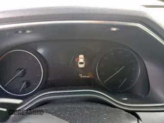 2019 Toyota Avalon XLE with VIN 4T1BZ1FB8KU033798, listed as a Copart auction lot 49526305 with 90,999 mi miles and Salvage Title. Bid and sale history available at carsss.com. Image 9.