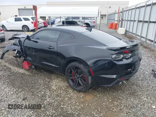 2022 Chevrolet Camaro 1SS with VIN 1G1FF1R75N0116485, listed as a IAAI auction lot 41920161 with 33,440 mi miles and . Bid and sale history available at carsss.com. Image 3.