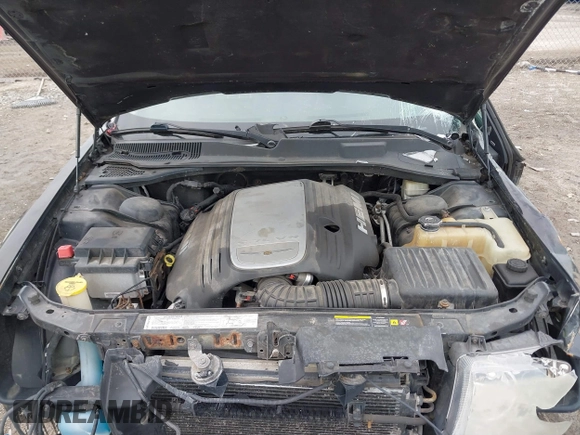 2006 Chrysler 300 C with VIN 2C3KA63H06H189591, listed as a IAAI auction lot 41810691 with 184,465 mi miles. Bid and sale history available at carsss.com. Image 10.