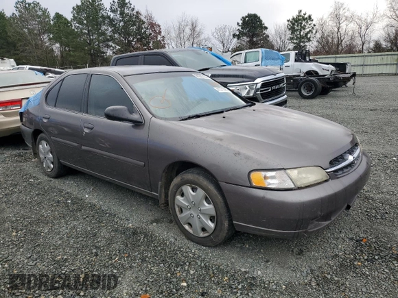 1998 Nissan Altima XE with VIN 1N4DL01D9WC123240, listed as a Copart auction lot 41371095 with 248,157 mi miles and Salvage Title. Bid and sale history available at carsss.com. Image 4.