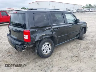 2008 Jeep Patriot Sport with VIN 1J8FT28W48D772388, listed as a IAAI auction lot 42141998 with 190,229 mi miles and . Bid and sale history available at DreamBid. Image 4.