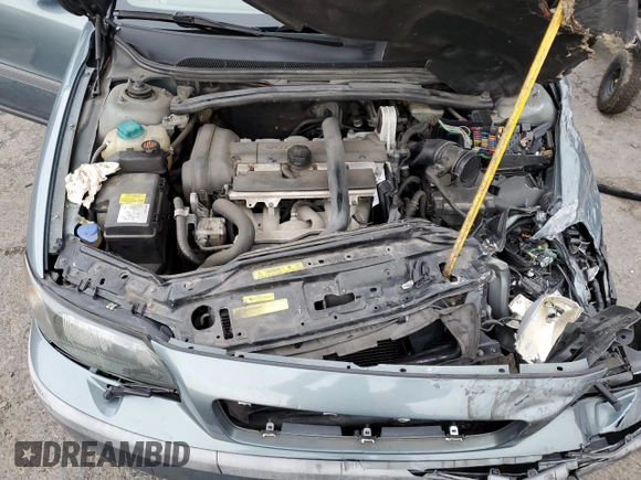 2004 Volvo V70 with VIN YV1SW59V842399389, listed as a Copart auction lot 85686774 with 135,634 mi miles and Salvage Title. Bid and sale history available at carsss.com. Image 13.