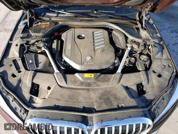2020 BMW 7 Series with VIN WBA7W4C06LBM70555, listed as a Copart auction lot 52126455 with 37,375 mi miles and Salvage title. Bid and sale history available at DreamBid. Image 12.