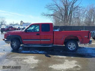 2003 Chevrolet Silverado 1500 LS with VIN 2GCEK19T931230082, listed as a IAAI auction lot 41625382 with 204,638 mi miles. Bid and sale history available at carsss.com. Image 14.