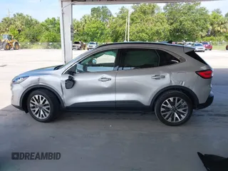 2020 Ford Escape Titanium с VIN 1FMCU9J92LUB28137, выставлен на аукционе IAAI как лот 42370699 с пробегом 53 253 миль миль и . История ставок и продаж доступна на DreamBid. Изображение 14.