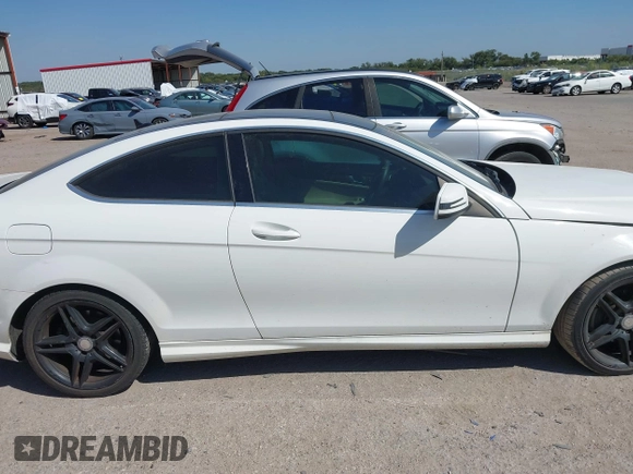 2015 Mercedes-Benz C-Class C 250 with VIN WDDGJ4HB1FG403788, listed as a IAAI auction lot 40495537 with 129,832 mi miles. Bid and sale history available at carsss.com. Image 13.